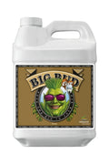 Big Bud Coco 500 ml beyaz şişe – kahverengi altın etiket, yeşil figür illüstrasyonu, kulplu gövde