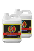 Connoisseur Grow Part A ve Part B 500 ml şişeler yan yana – altın sarısı etiket, koyu zemin ön tasarım