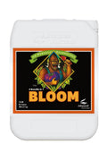 pH Perfect Bloom 10 litre beyaz bidon – siyah etiket, turuncu çerçeveli figürlü çizim, kulplu gövde