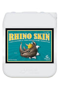 Rhino Skin 5 litre beyaz kulplu bidon – turkuaz etiket, gergedan başı çizimi, geniş vidalı kapak