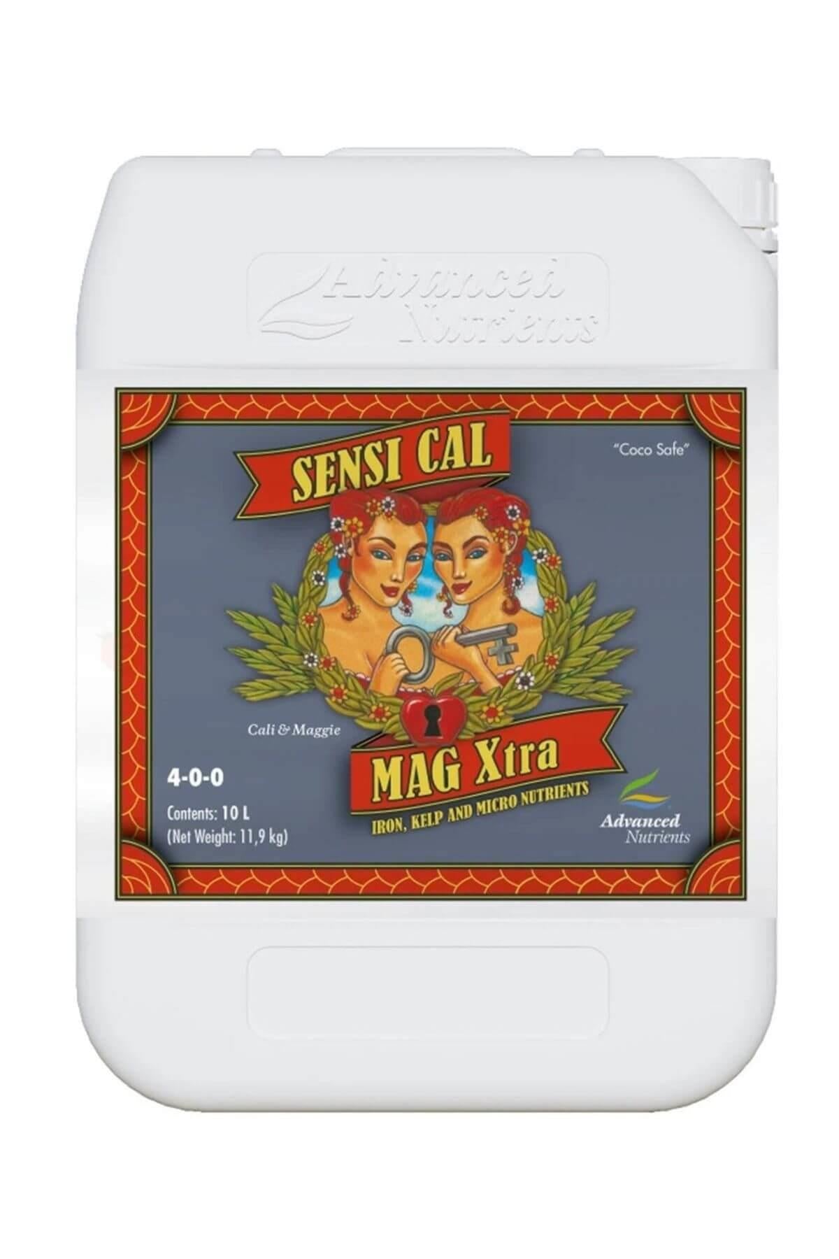 Sensi Cal Mag Xtra 10 litre beyaz bidon – kırmızı çerçeveli etiket, iki figürlü çizim, kulplu gövde