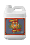 Sensi Cal Mag Xtra 250 ml beyaz bidon – kırmızı çerçeveli etiket, iki figür ve yeşil yaprak çizimi