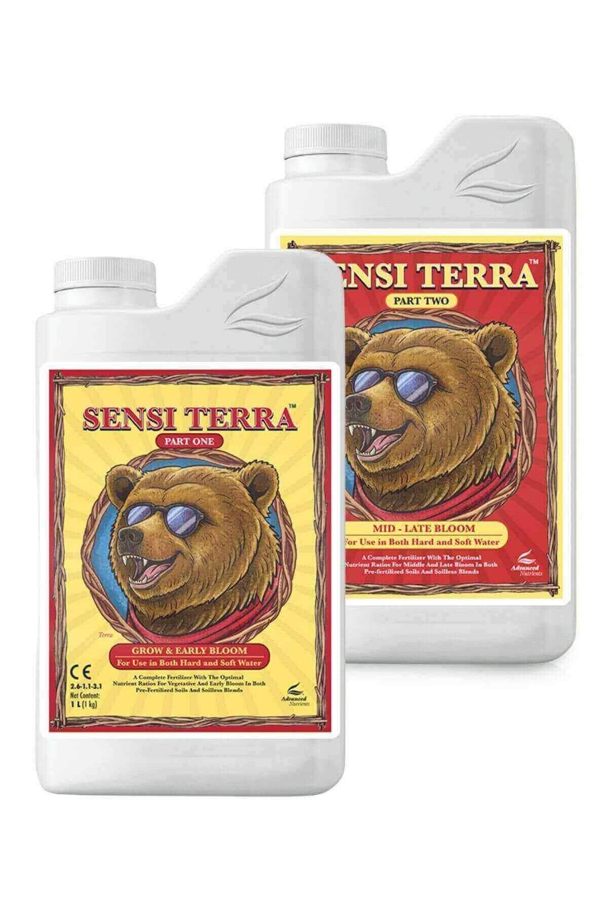 Sensi Terra Part One ve Part Two 1 litrelik beyaz şişeler – sarı ve kırmızı etiket, ayı başlı çizim