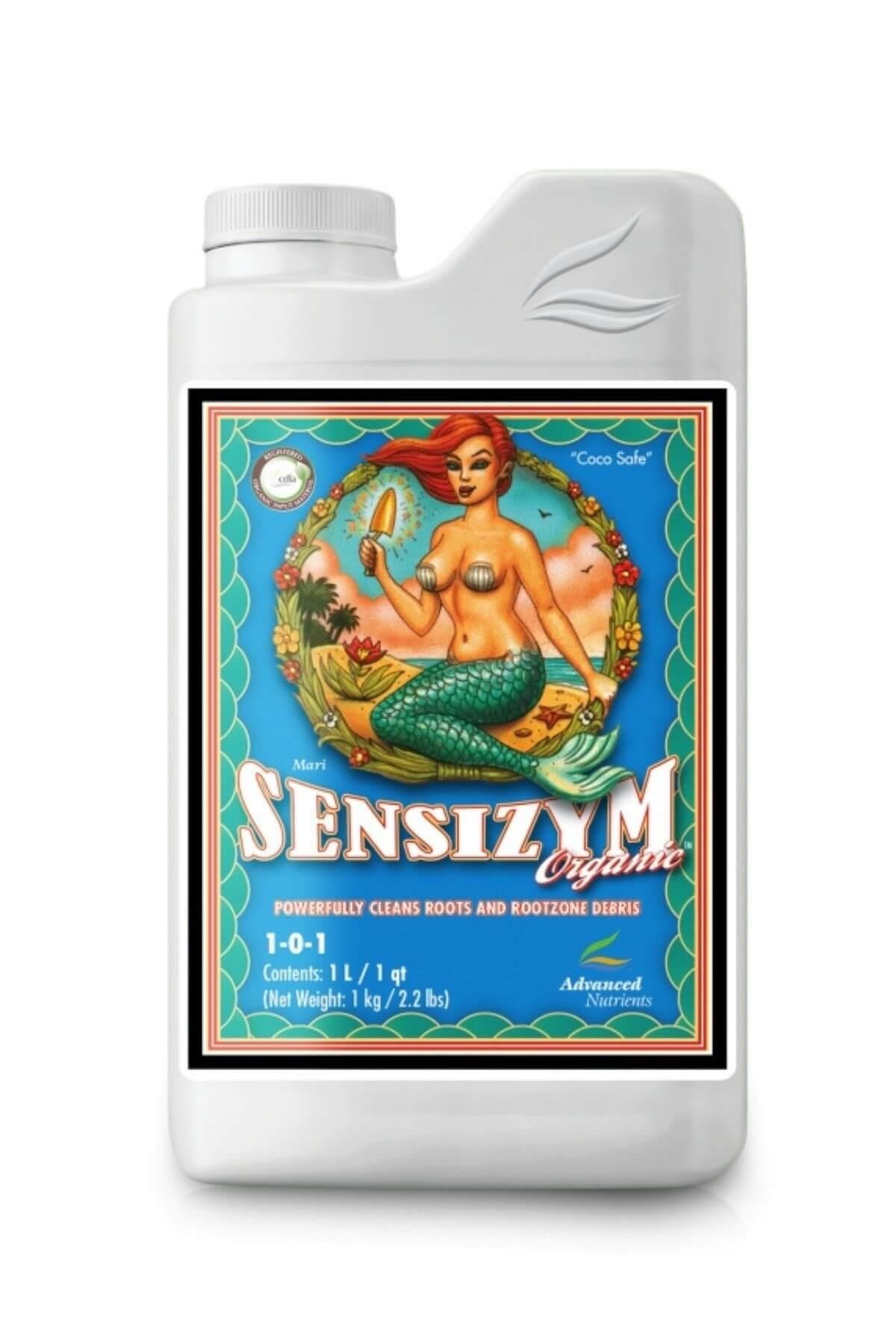 Sensizym 1 litre beyaz şişe – mavi etiket, yeşil çerçeveli deniz kızı çizimi, 1-0-1 yazılı ön yüz