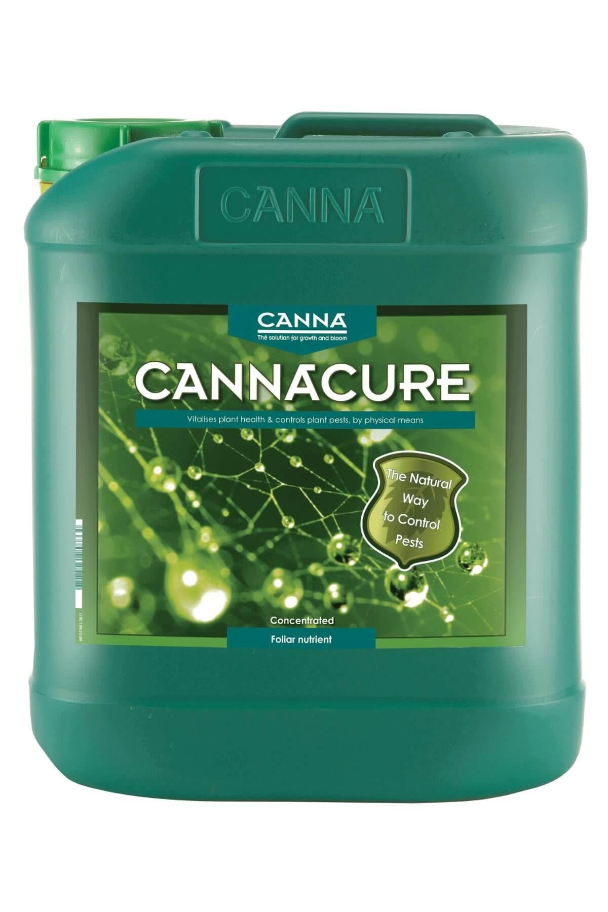 Canna Cure 5 litre yeşil bidon – yeşil etiket, su damlalı yaprak fotoğrafı, kulplu geniş gövde