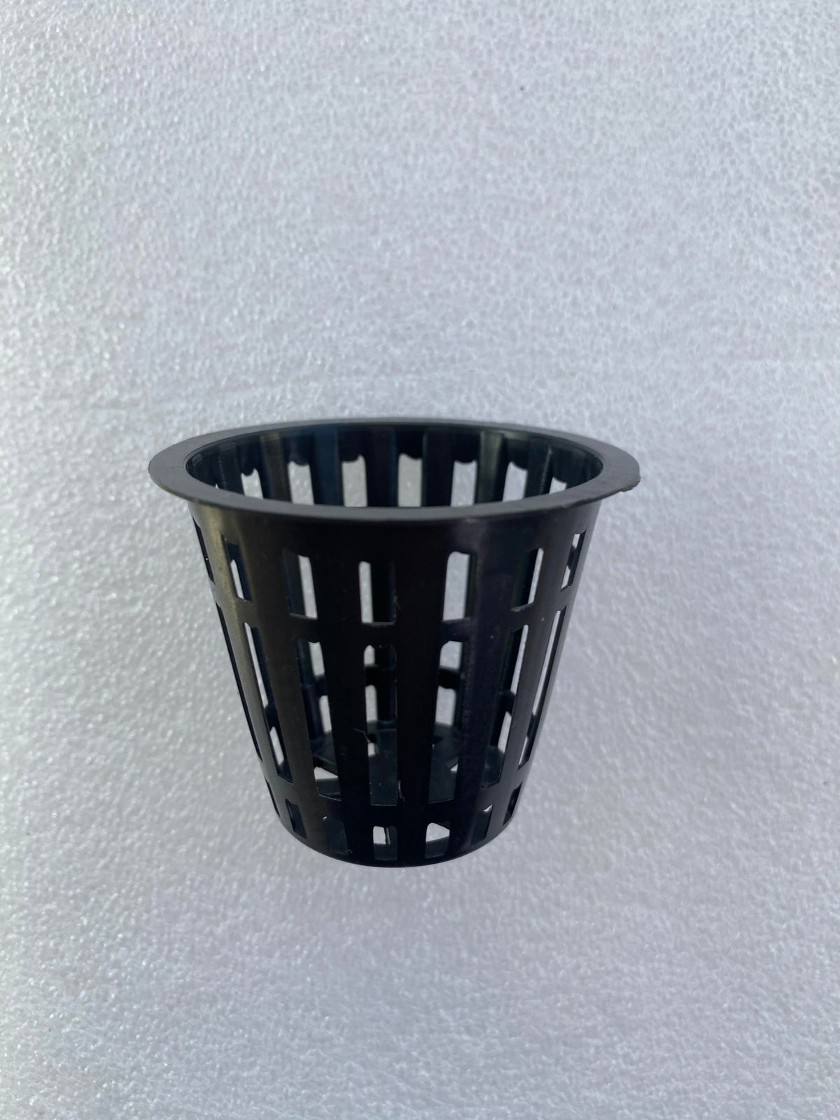 Izgara Gövdeli Siyah Net Pot Saksı – 48, 50, 55 ve 80 mm Boylar, Paketli