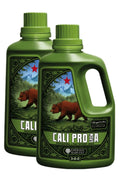 Emerald Harvest Cali Pro Grow A-B 3,79 litre – yeşil çerçeveli etiketli, ayı ve dağ görselli iki koyu yeşil şişe