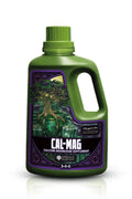 Emerald Harvest Cal-Mag 3,79 litre – koyu yeşil kulplu şişe, mor çerçeveli orman görselli etiket ve CAL-MAG yazısı