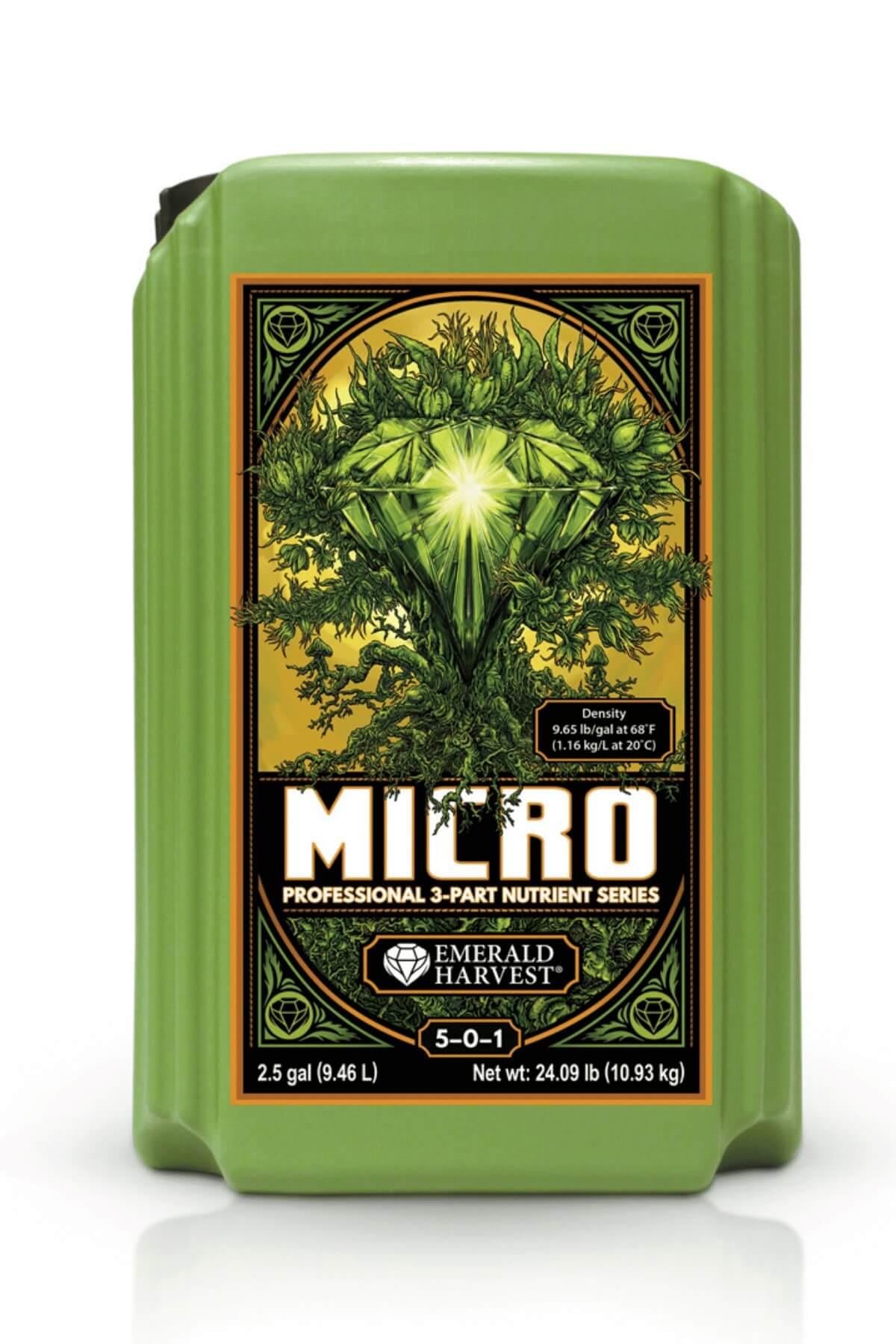 Emerald Harvest Micro 9,46 litre – koyu yeşil kulplu şişe, turuncu çerçeveli etiket ve beyaz MICRO yazısı