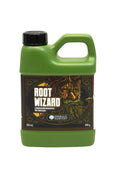 Emerald Harvest Root Wizard 500 ml – koyu yeşil kulplu şişe, kök ağı görselli etiket ve ROOT WIZARD yazısı