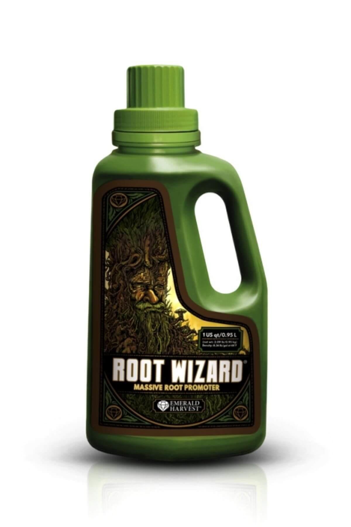 Emerald Harvest Root Wizard 950 ml – koyu yeşil kulplu şişe, kök ağı görselli etiket ve ROOT WIZARD yazısı
