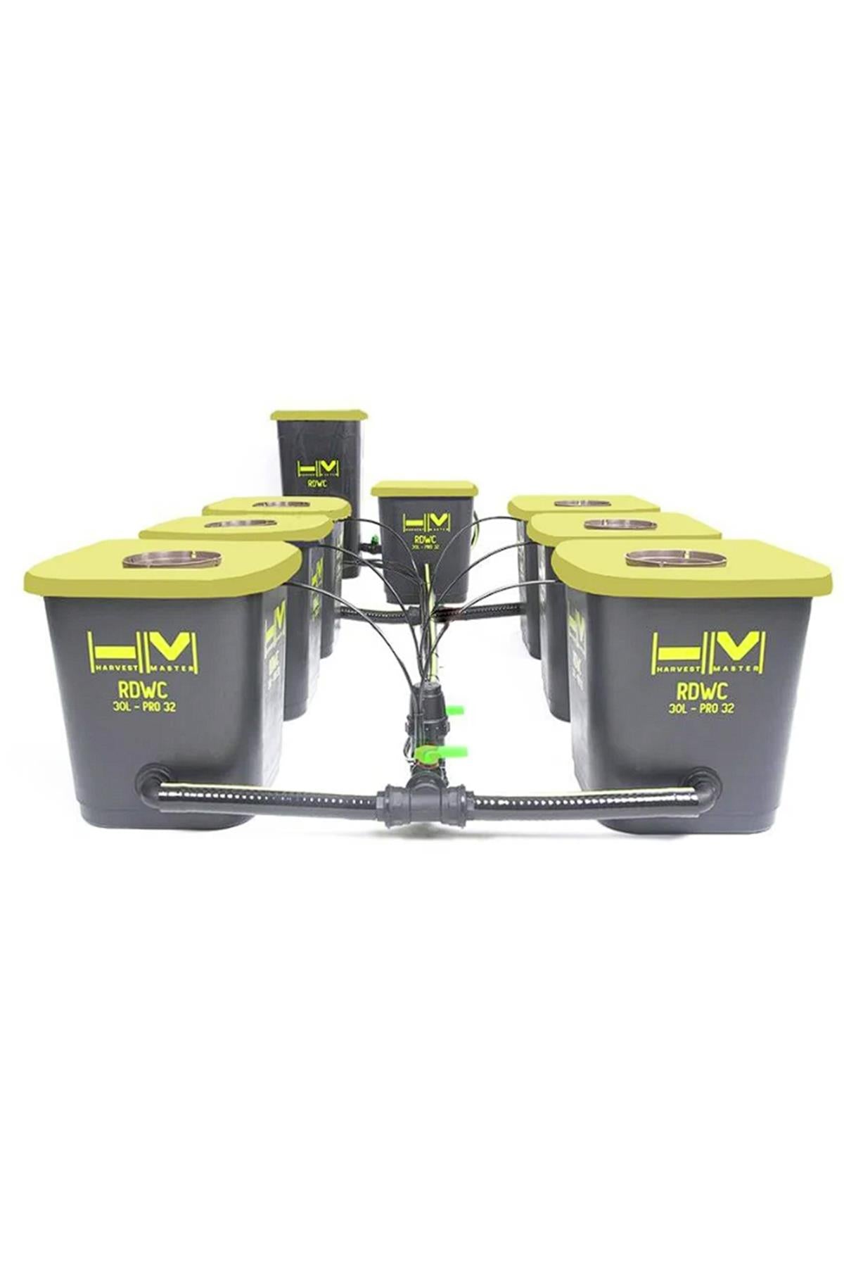 Harvest Master RDWC 6 – altı siyah hidroponik saksı, dağıtıcı kova ve birbirine bağlı boru hattı