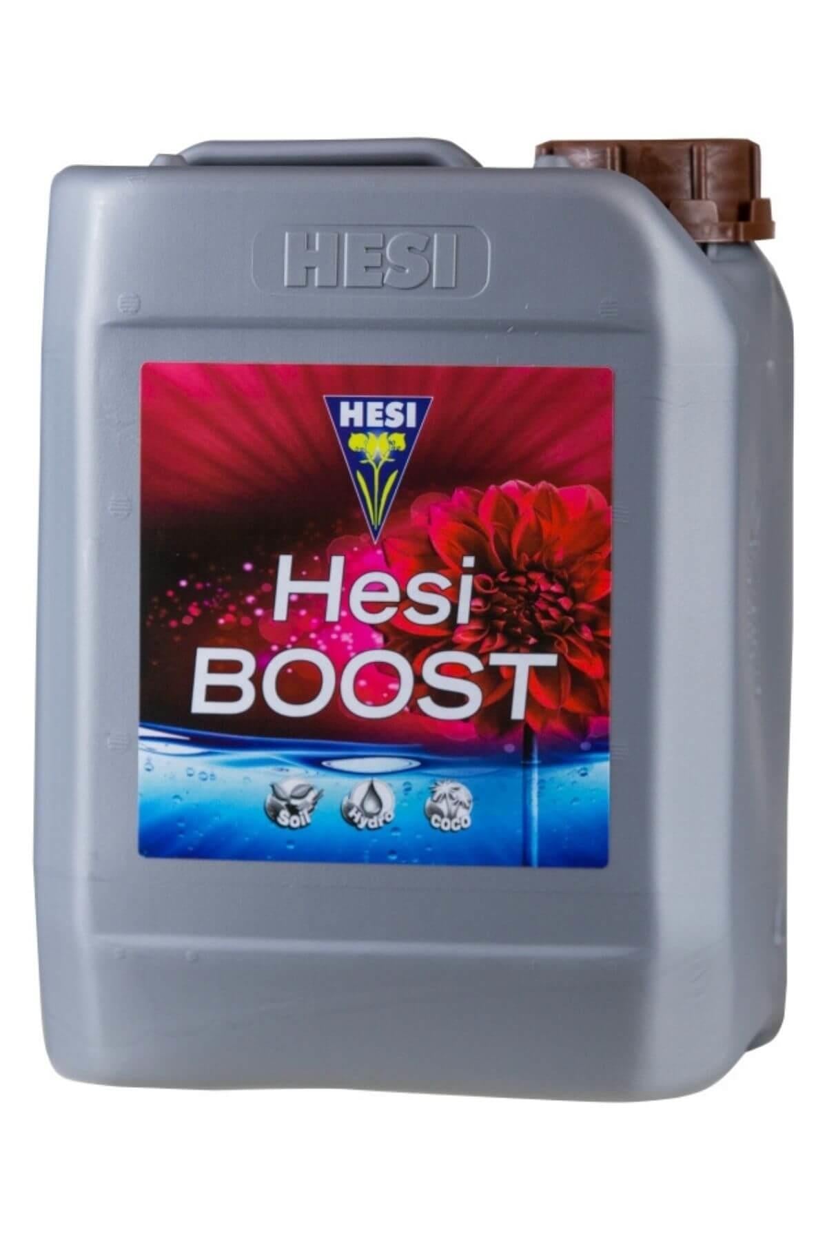 Hesi Boost 10 litre gri bidon – koyu kırmızı etiket, çiçek görseli, kahverengi kapak, kulplu gövde