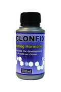 Hesi Clonfix 100 ml mavi etiketli şişe – altıgen desenli ön yüz, Rooting Hormone yazısı, siyah kapak