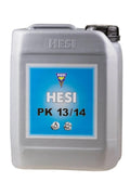Hesi PK 13/14 5 litre gri bidon – açık mavi etiket, Hesi amblemi, siyah kapak ve kulplu geniş gövde