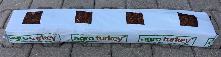 Dört Dikim Pencereli Hindistan Cevizi Torfu Torbası – 15 L, 100x14x11 cm, Yıkanmış