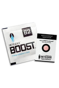 Integra Boost %62 nem regülatörü 8 gr – beyaz paket üzerinde Integra Boost yazısı ve nem oranı etiketi