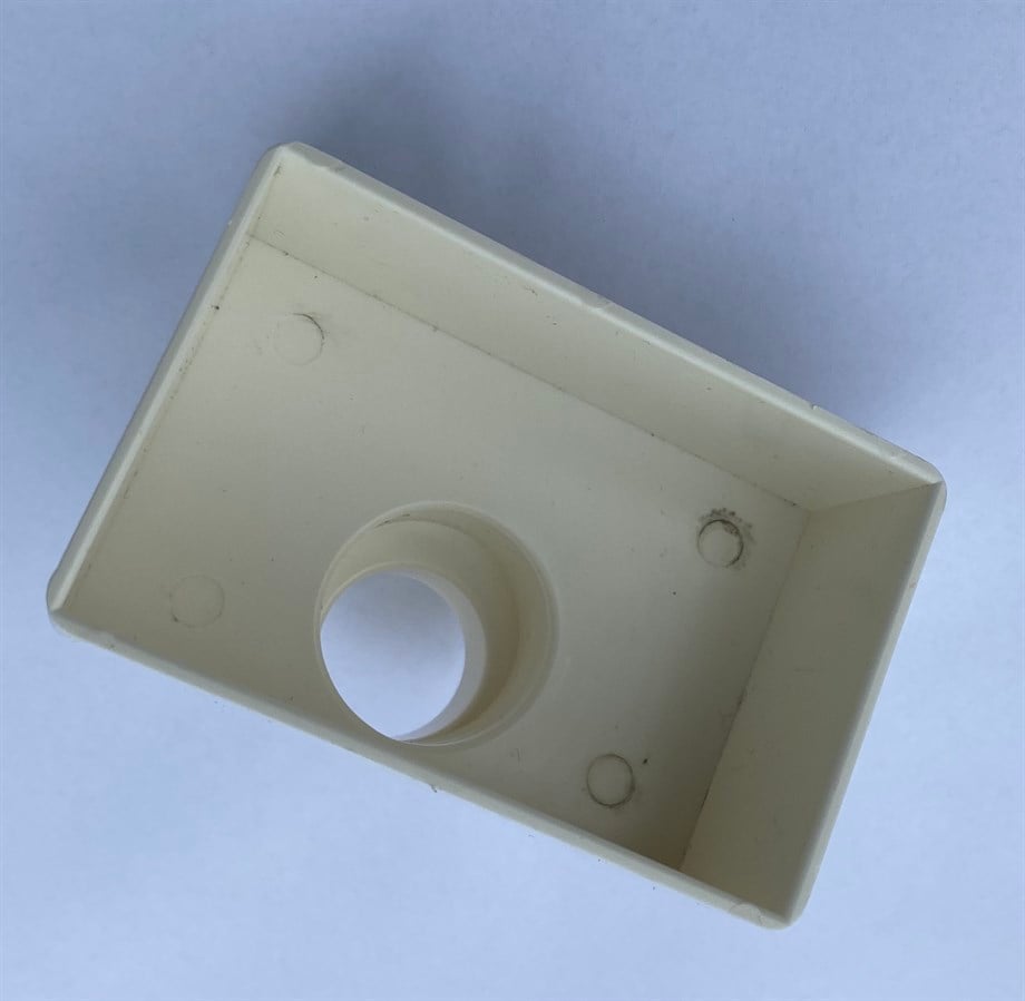80 × 50 mm NFT Kanal Uç Kapağı – Kademeli 25/32 mm Hortum Ağzı, 3 Adet