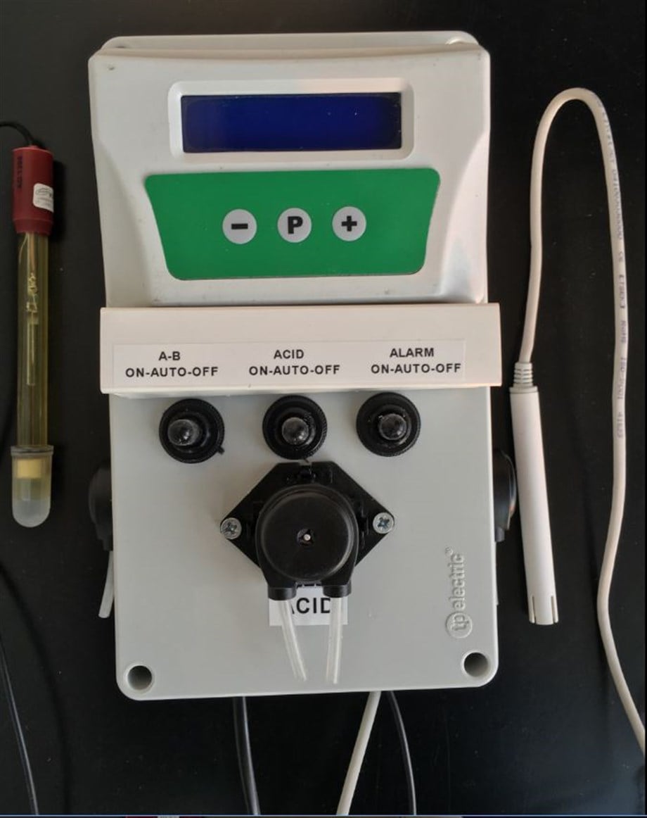 Üç Pompalı pH ve EC Kontrol Cihazı – A/B Gübre ve Asit Dozajı, Sesli-Işıklı Alarm