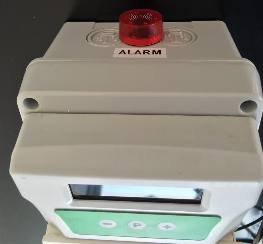 Üç Pompalı pH ve EC Kontrol Cihazı – A/B Gübre ve Asit Dozajı, Sesli-Işıklı Alarm