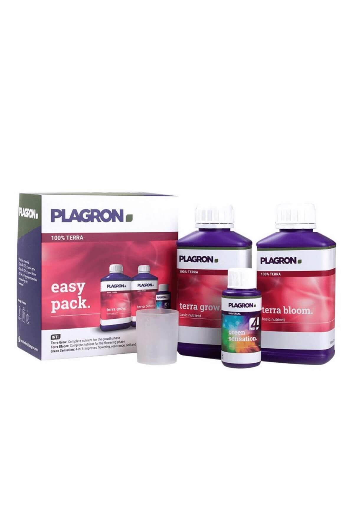 Plagron Easy Pack Terra – üç adet beyaz Plagron besin şişesi ve karton ambalajıyla ürün görseli