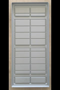 Açık Gri Sığ Saksı Tablası 126 × 55 cm – 3,5 cm Kenar, Panelli Taban