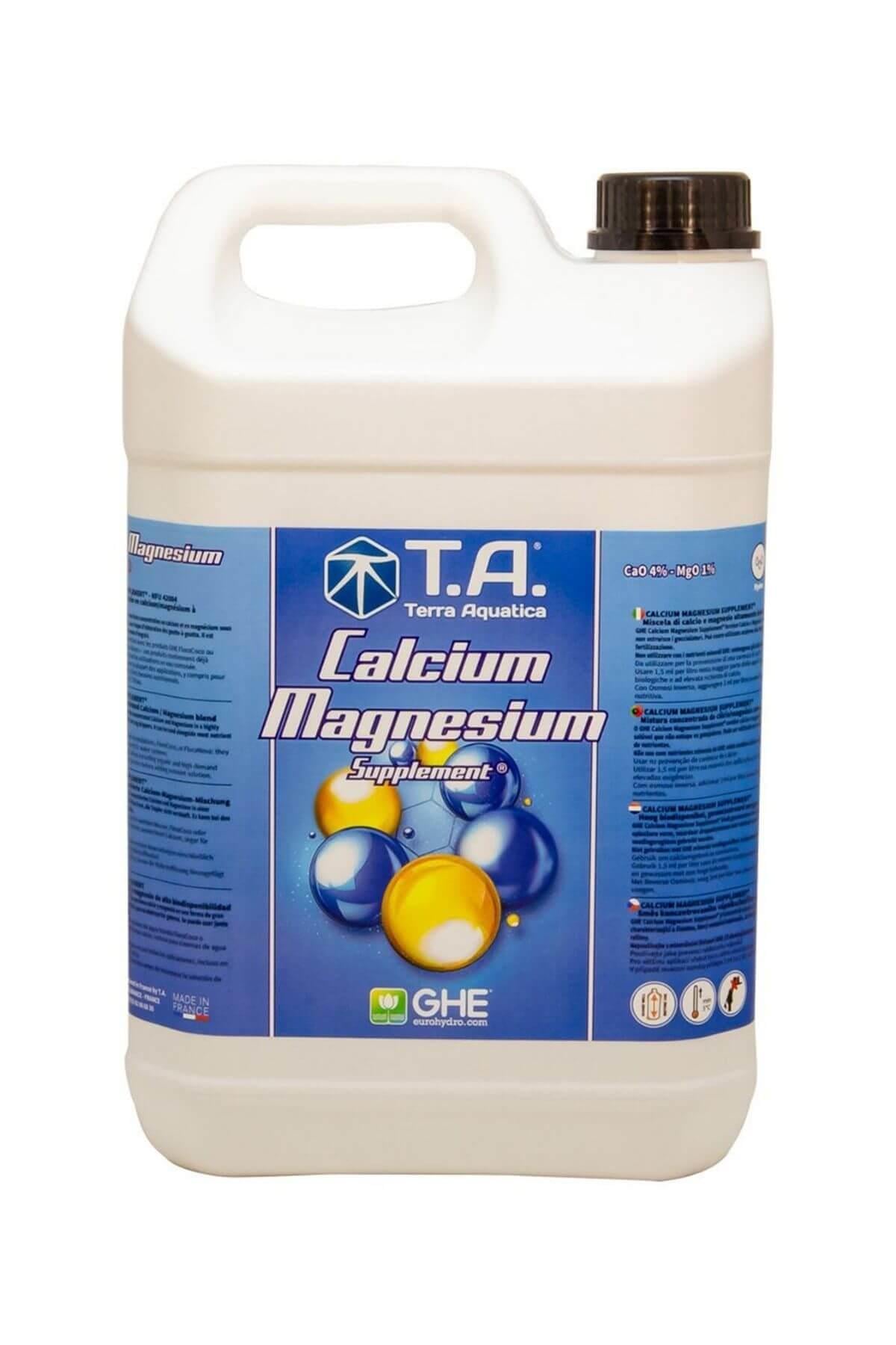 Terra Aquatica Calcium Magnesium Supplement 5 litre – beyaz şişe, mavi etiket ve Cal-Mag yazısı bulunan ambalaj